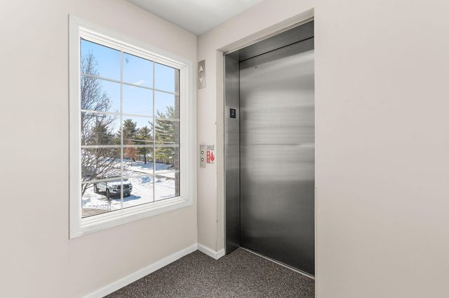 10404 White Oak Lane 2a, Munster, IN 46321