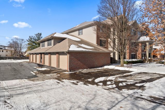 10404 White Oak Lane 2a, Munster, IN 46321