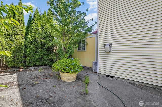 6112 71st Avenue Ct W, University Place, WA 98467