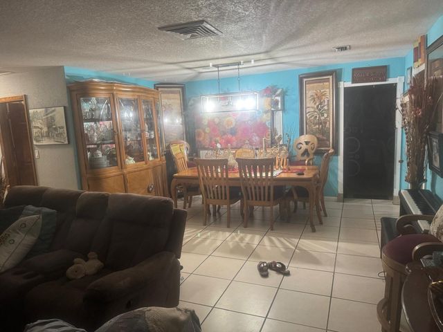 6218 NW 17th Street, Margate, FL 33063