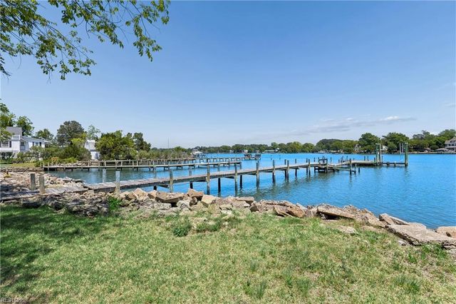 544 River ST, Hampton, VA 23669