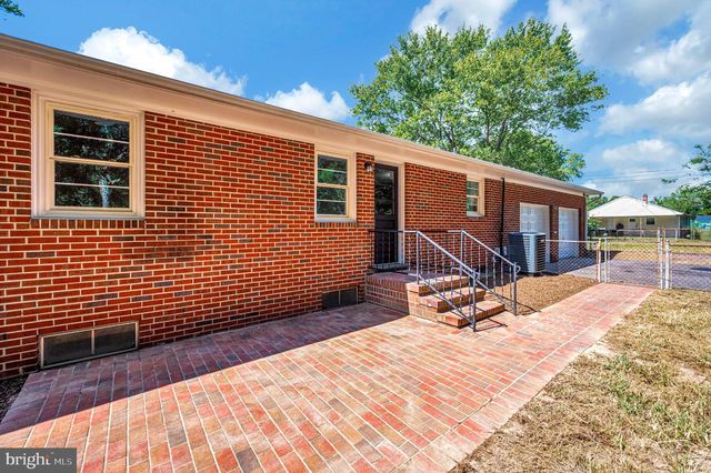 8434 PINE TREE LN, King George, VA 22485