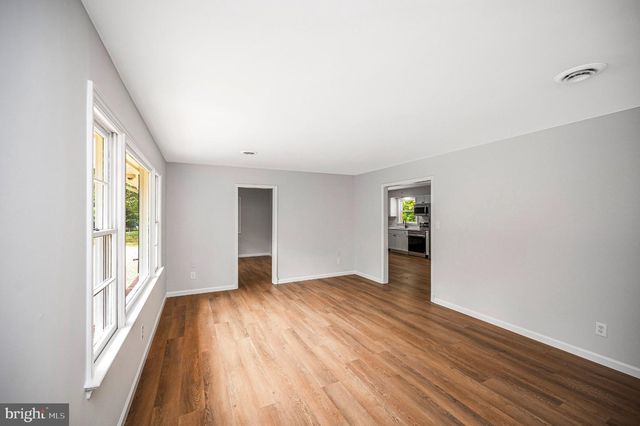 8434 PINE TREE LN, King George, VA 22485