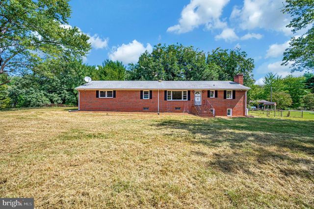 8434 PINE TREE LN, King George, VA 22485