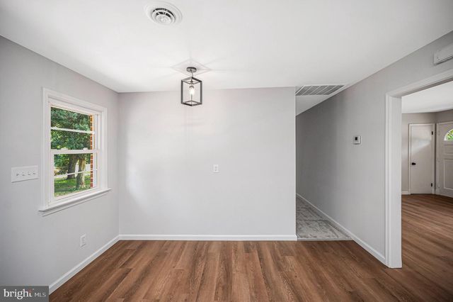 8434 PINE TREE LN, King George, VA 22485