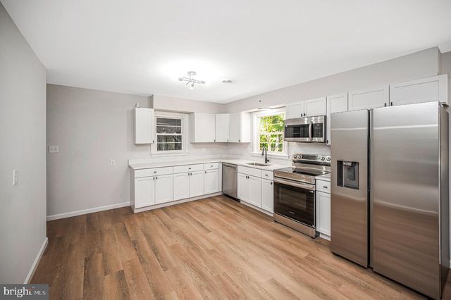 8434 PINE TREE LN, King George, VA 22485