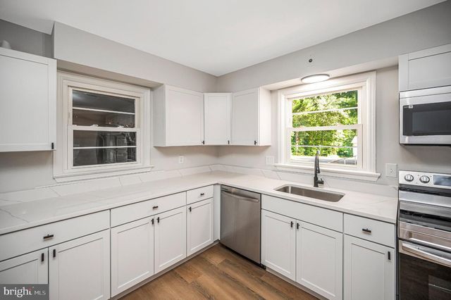8434 PINE TREE LN, King George, VA 22485