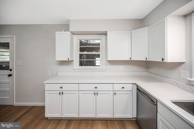 8434 PINE TREE LN, King George, VA 22485