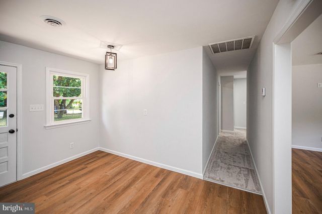 8434 PINE TREE LN, King George, VA 22485