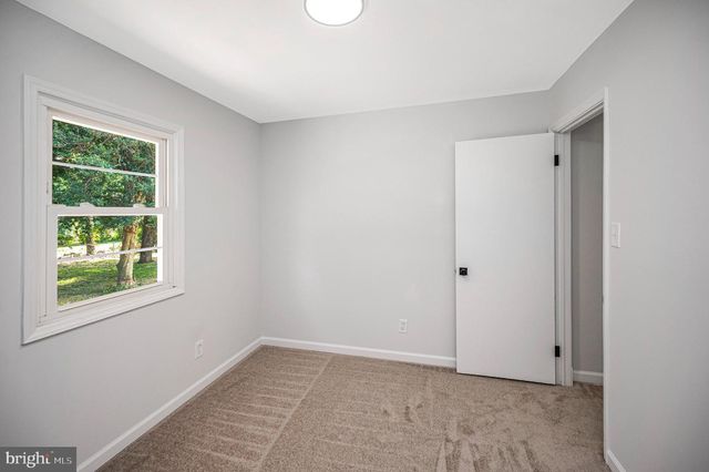 8434 PINE TREE LN, King George, VA 22485