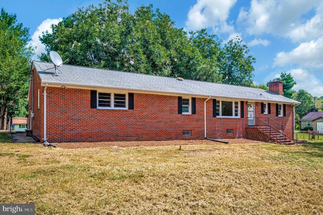 8434 PINE TREE LN, King George, VA 22485