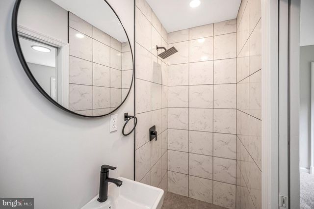 8434 PINE TREE LN, King George, VA 22485