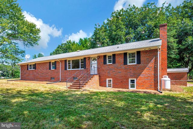 8434 PINE TREE LN, King George, VA 22485