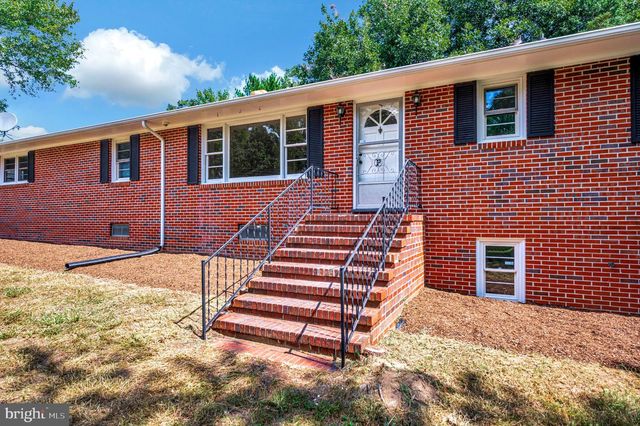8434 PINE TREE LN, King George, VA 22485