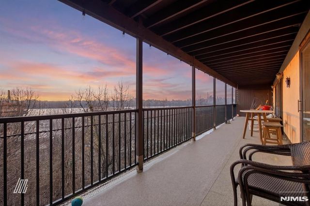 300 Gorge Road 75, Cliffside Park, NJ 07010