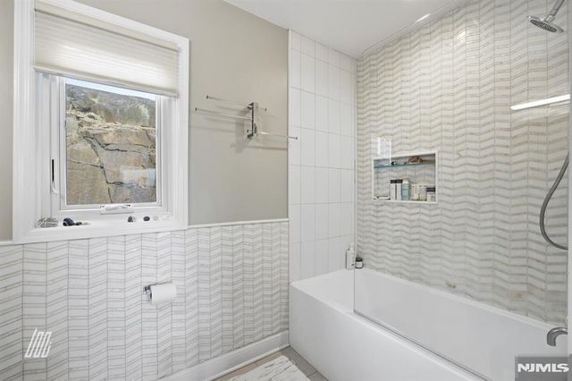 300 Gorge Road 75, Cliffside Park, NJ 07010