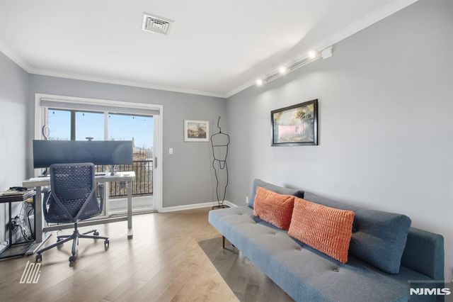 300 Gorge Road 75, Cliffside Park, NJ 07010