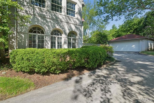 6435 Cecil Avenue, Clayton, MO 63105