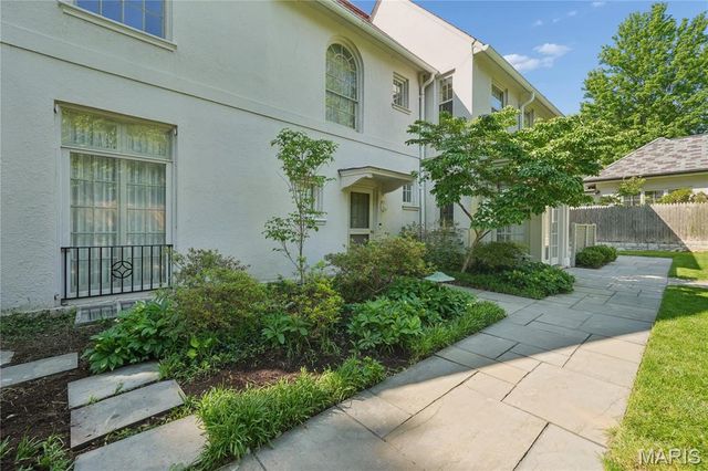 6435 Cecil Avenue, Clayton, MO 63105