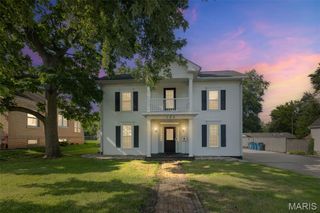 105 W Clay Street, Troy, IL 62294
