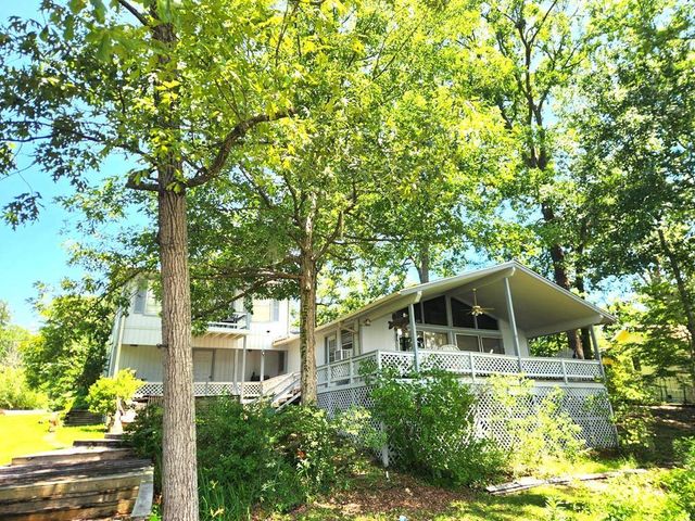 719 Hickory Hill Drive, Burkeville, TX 75932