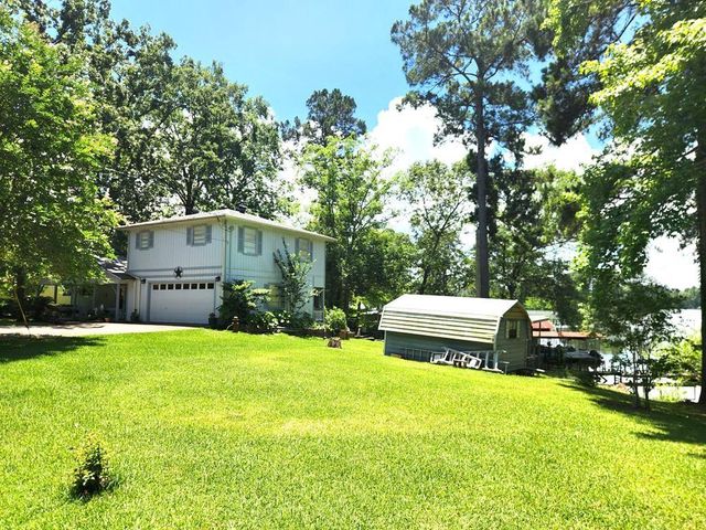 719 Hickory Hill Drive, Burkeville, TX 75932