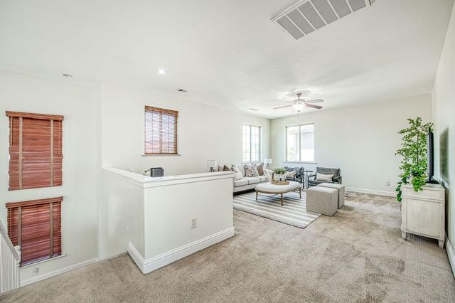 5860 E Byrd Avenue, Fresno, CA 93727