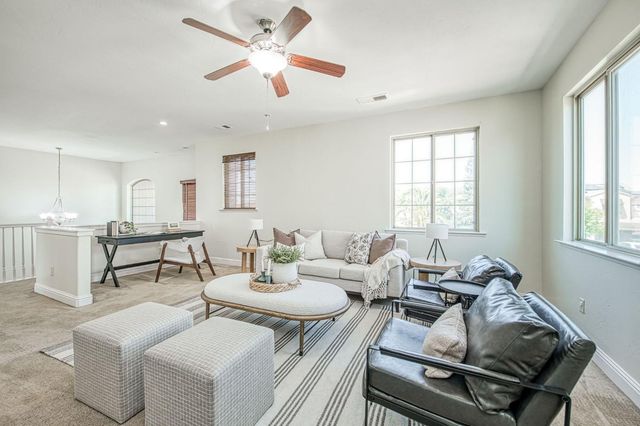 5860 E Byrd Avenue, Fresno, CA 93727
