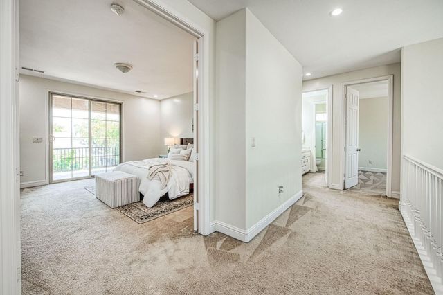 5860 E Byrd Avenue, Fresno, CA 93727