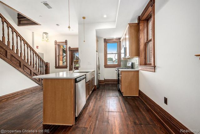 701 W Canfield Street 4, Detroit, MI 48201