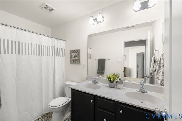 16829 Thornapple Run, Moseley, VA 23120