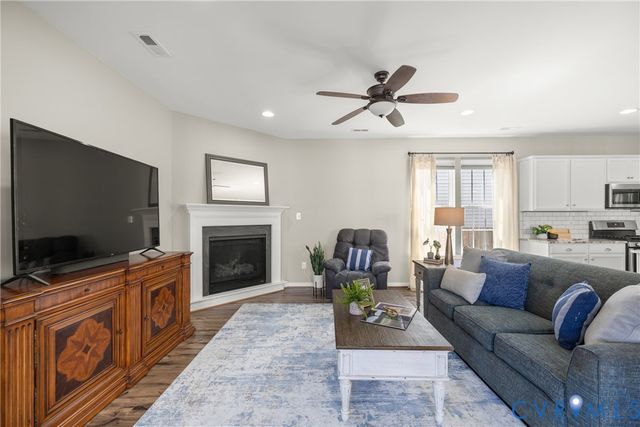 16829 Thornapple Run, Moseley, VA 23120