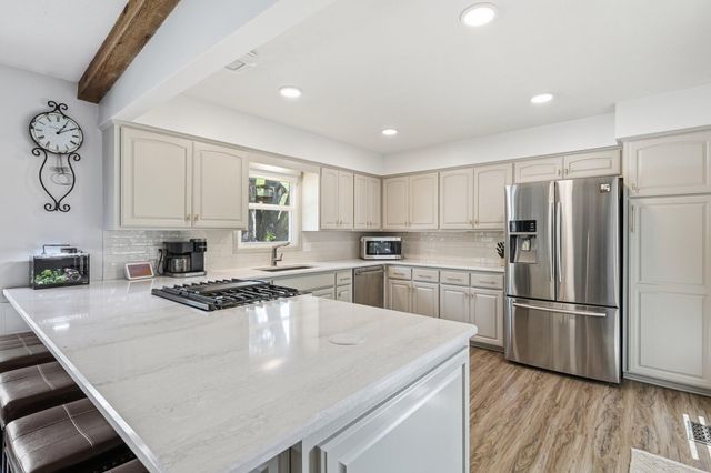 62 LAKEWOOD VILLA Street, Council Bluffs, IA 51501
