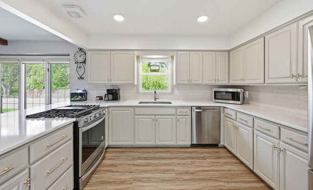 62 LAKEWOOD VILLA Street, Council Bluffs, IA 51501