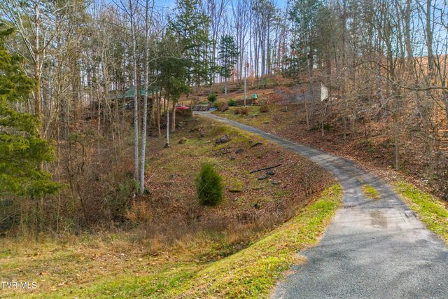 2793 Highway 31, Sneedville, TN 37869