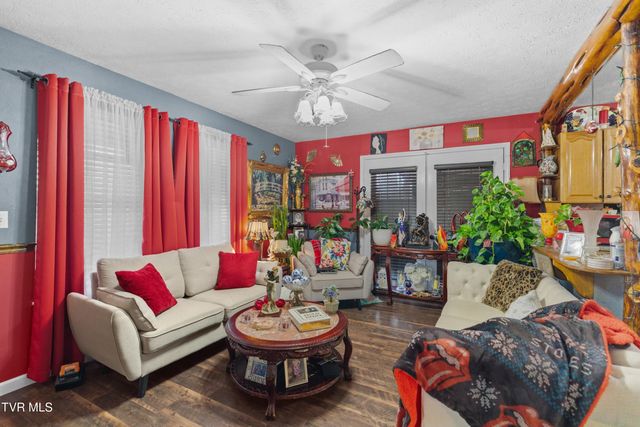 2793 Highway 31, Sneedville, TN 37869