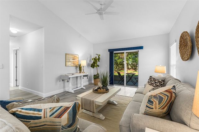 535 Valencia Circle SW, Vero Beach, FL 32968