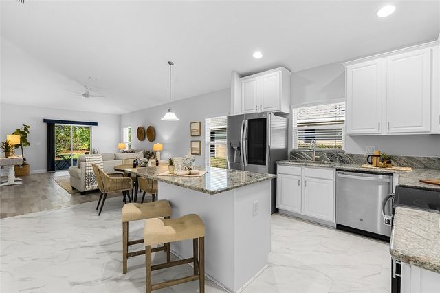 535 Valencia Circle SW, Vero Beach, FL 32968