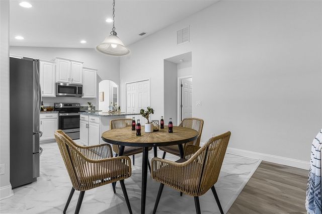 535 Valencia Circle SW, Vero Beach, FL 32968