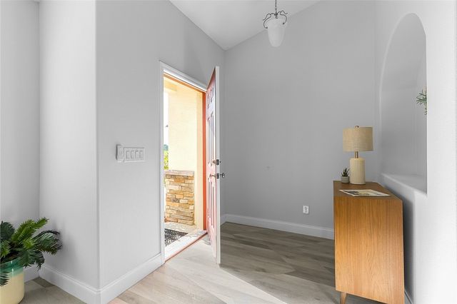 535 Valencia Circle SW, Vero Beach, FL 32968