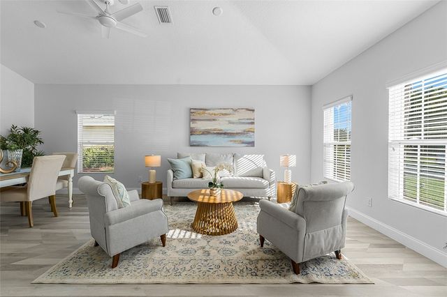 535 Valencia Circle SW, Vero Beach, FL 32968