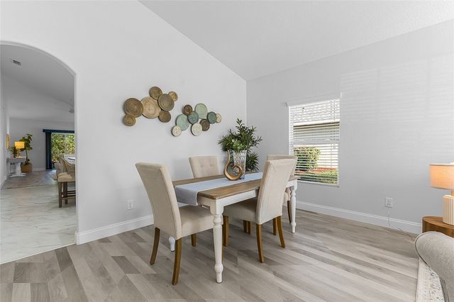 535 Valencia Circle SW, Vero Beach, FL 32968