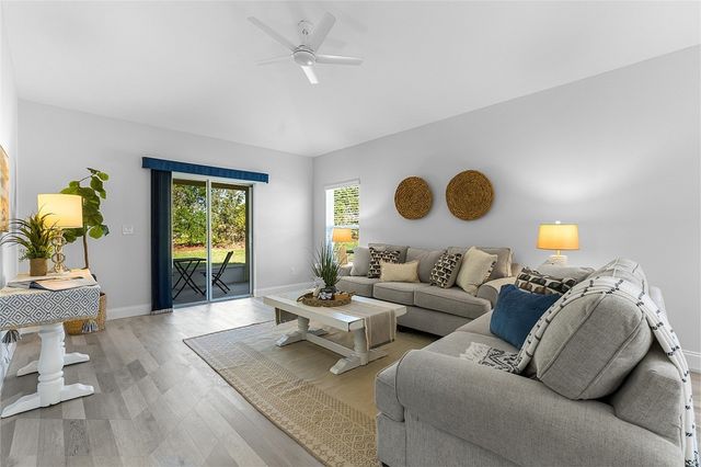 535 Valencia Circle SW, Vero Beach, FL 32968