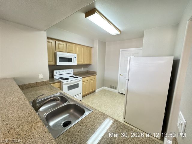 8000 West Badura Avenue 2052, Las Vegas, NV 89113