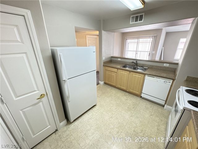 8000 West Badura Avenue 2052, Las Vegas, NV 89113