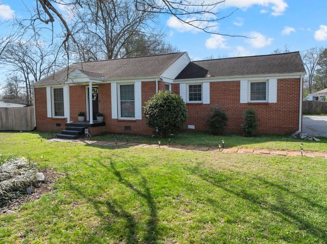 324 Druid Ln, Tullahoma, TN 37388