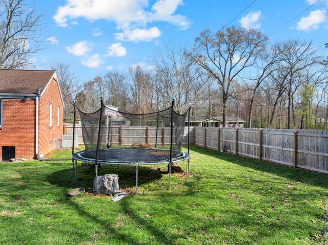 324 Druid Ln, Tullahoma, TN 37388