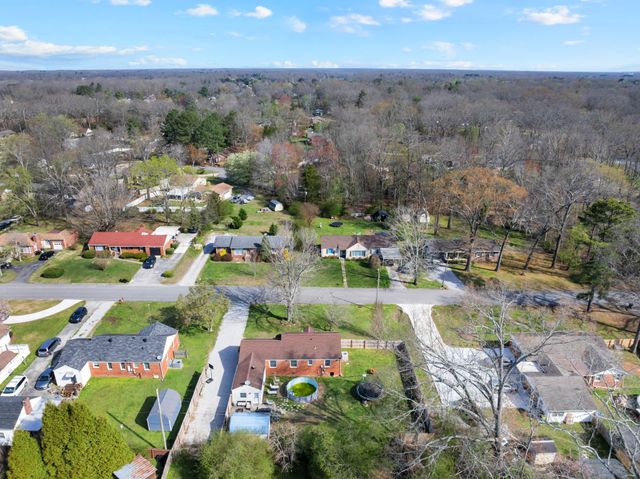 324 Druid Ln, Tullahoma, TN 37388