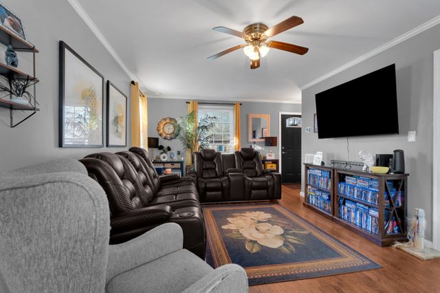 324 Druid Ln, Tullahoma, TN 37388