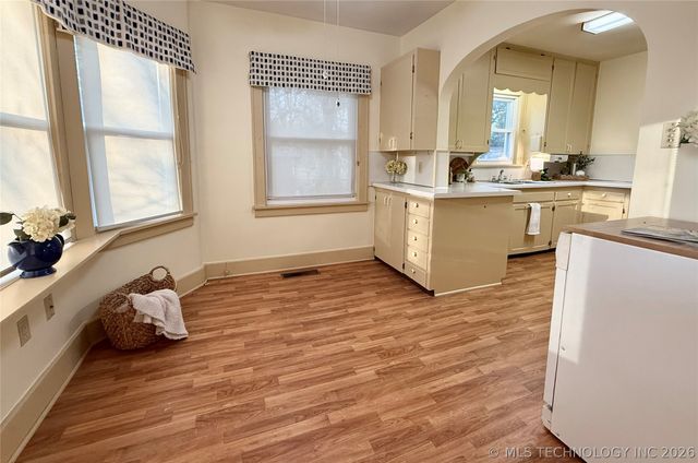 2005 S Johnstone Avenue, Bartlesville, OK 74003